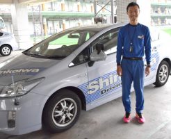 自動車学校の教官